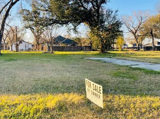 113 E Cypress St, Pt Neches, TX 77651