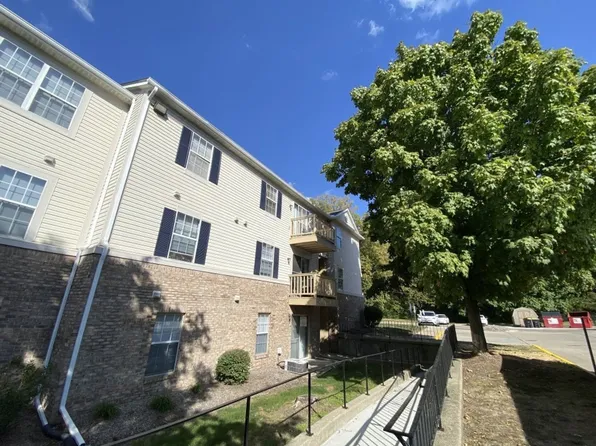 Vantage Pointe Apartments