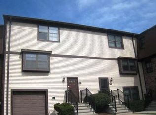 3904 Victoria Ct, Edison, NJ 08817