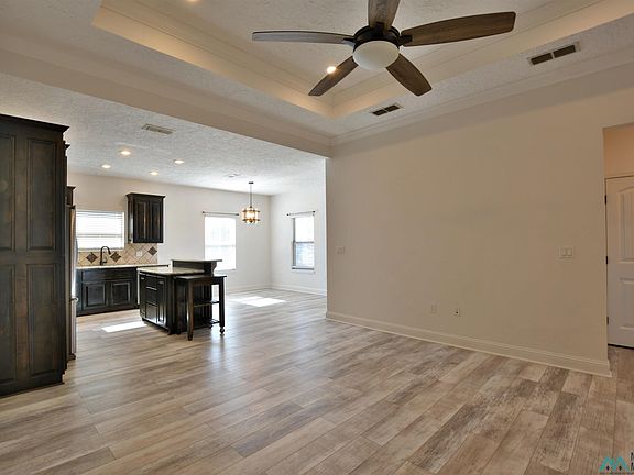 3rd image of 301 Almond Tree Ln