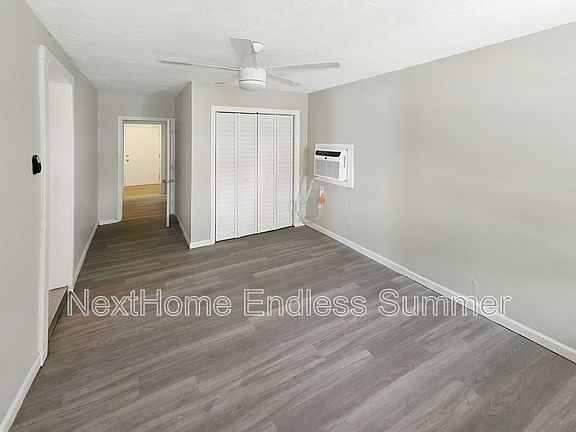 5th image of 714 Superior St