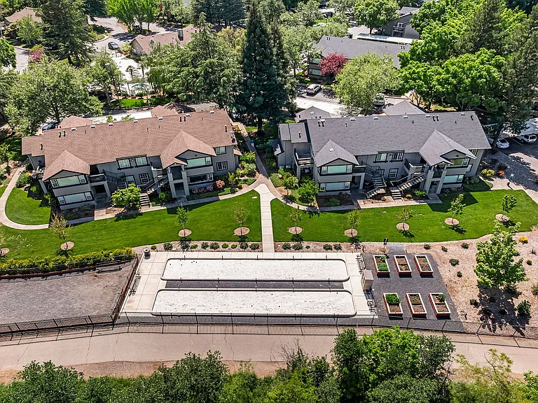 Amanda Place Apartments — Photo 30