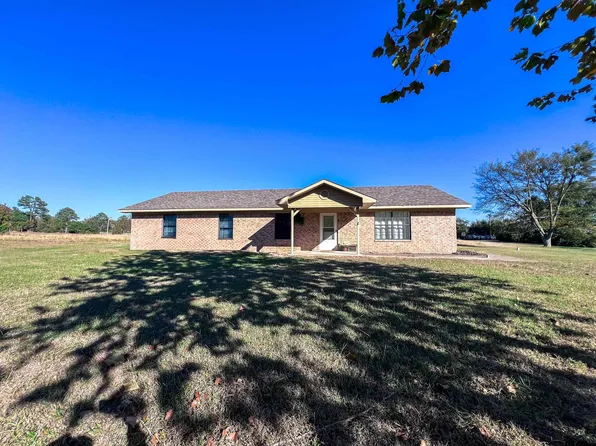 1399 County Road 2400, Mount Pleasant, TX 75455