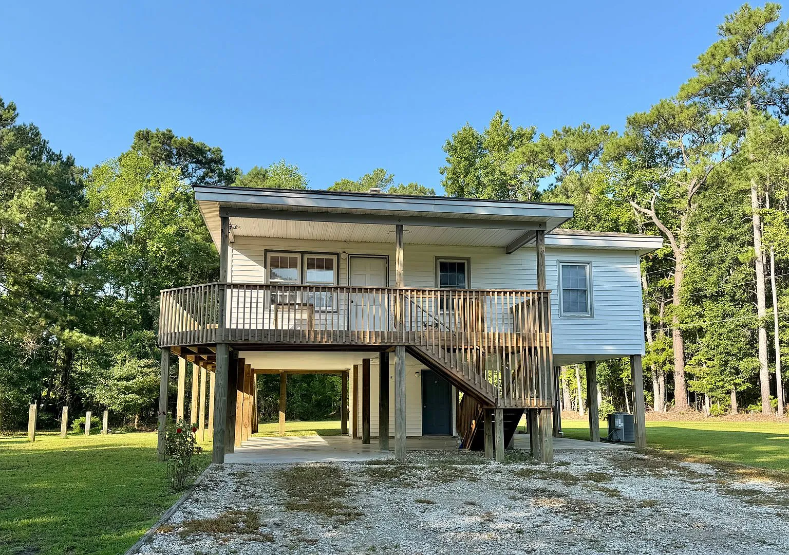 Quaint 3 Bedroom 1 Bath Home — Photo 1