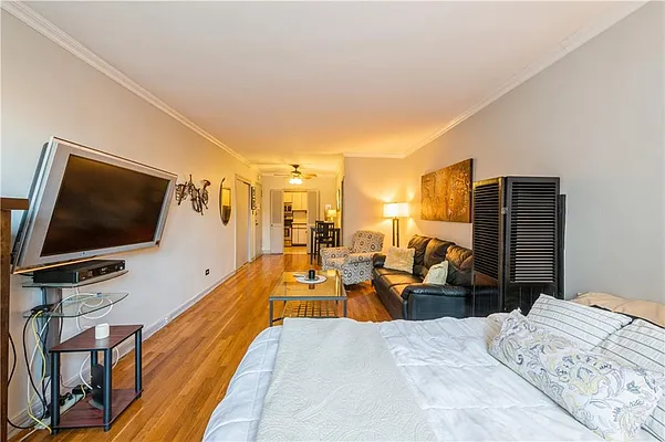 Sold by Remax Edge | media 10