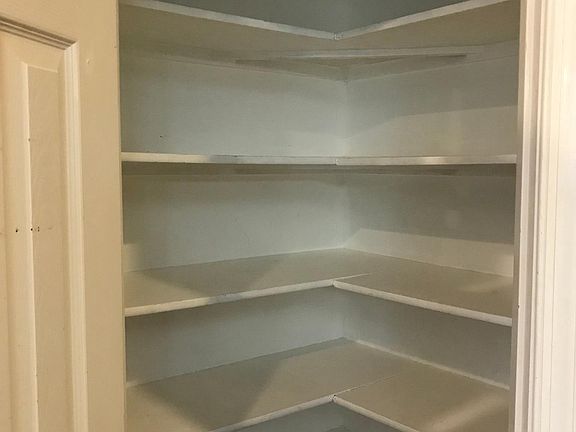 Kitchen pantry