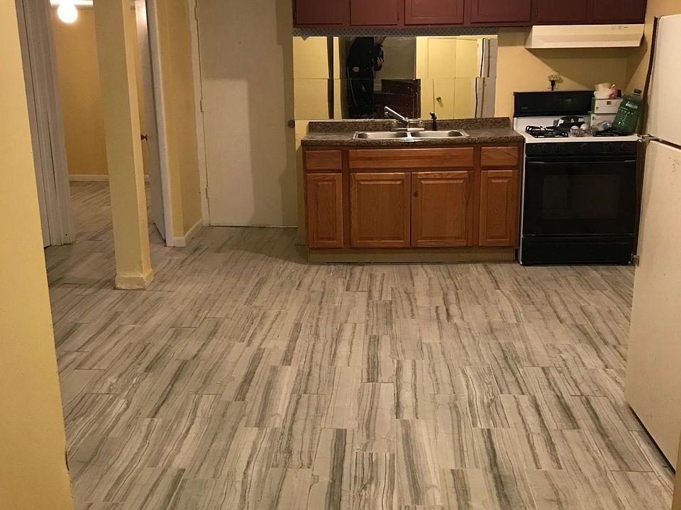 Kitchen, dining room and living room in one 20 x 14