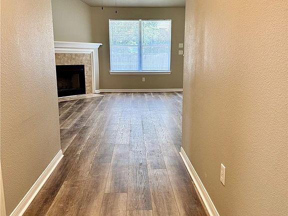 5th image of 3702 Meadow View Dr