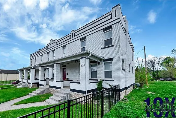 2 bed, $1,150 — Photo 4