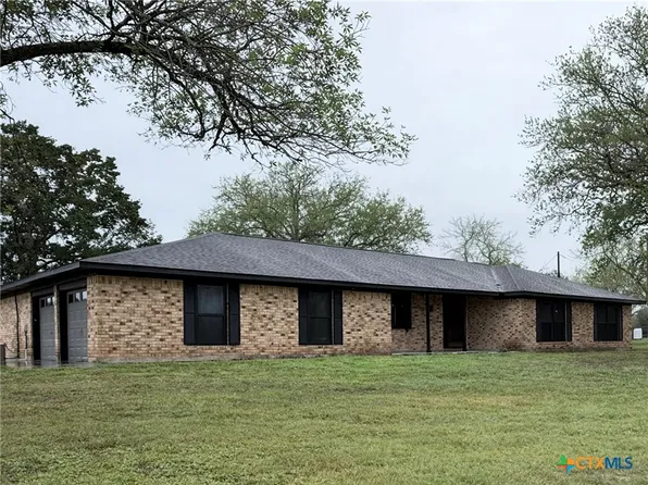 2243 Old Goliad Rd, Victoria, TX 77905