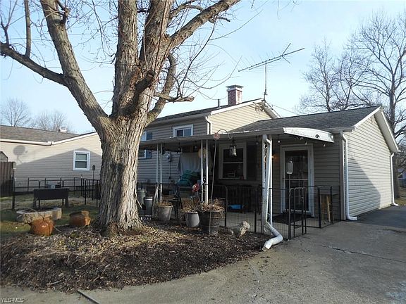 4th image of 8149 Anderson Ave NE