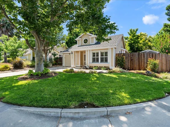 1701 Evergreen Ct, Davis, CA 95618