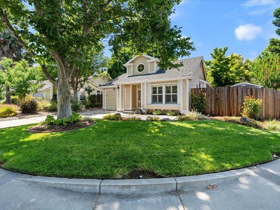 1701 Evergreen Ct, Davis, CA 95618