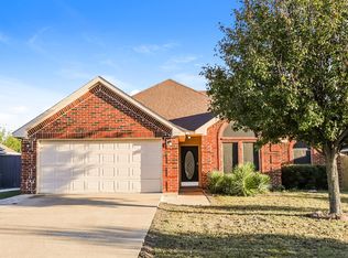 1232 Clay Ln, Seagoville, TX 75159