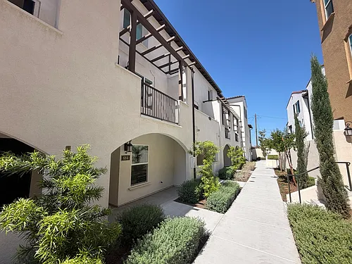 684 Panorama Ln Photo 1