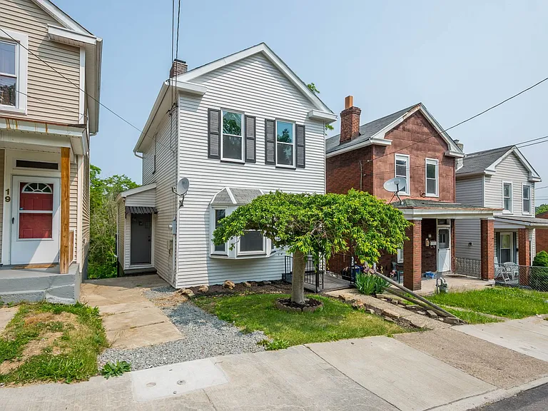 21 Lacona St — Photo 17