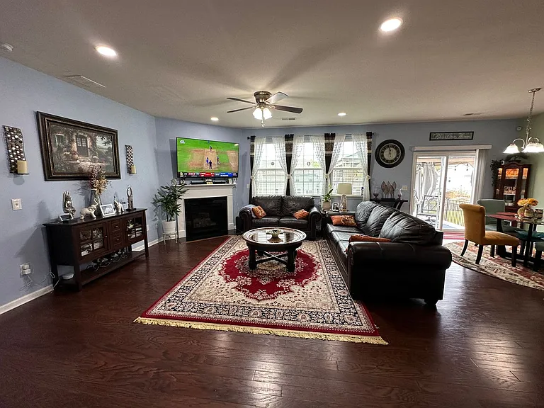 137 Sequoia St — Photo 4