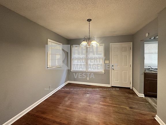 3rd image of 1843 Canterbury Rd
