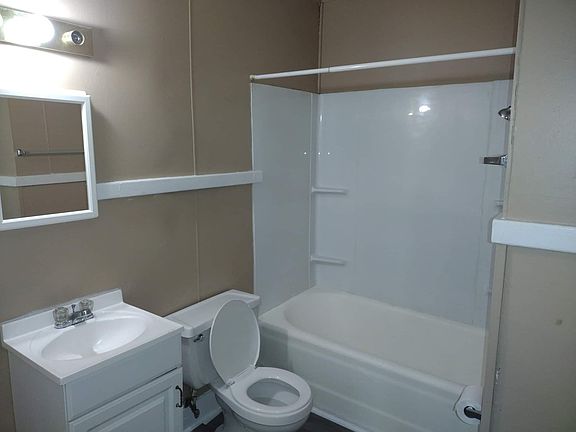 2nd image of 1173 Kentucky St #4