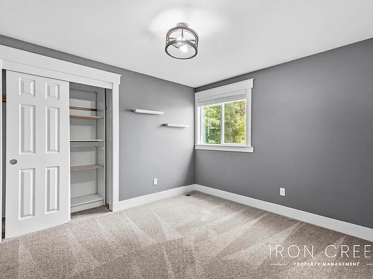 1544 E Falconrim Ct — Photo 23