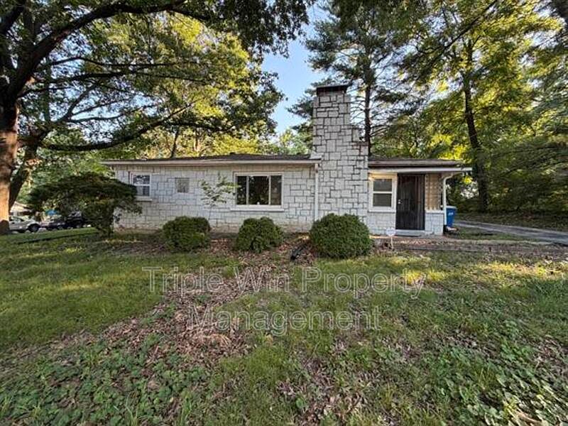 1st image of 1911 Redman Rd