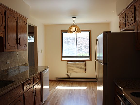 5th image of 132 Willows Edge Ct APT C