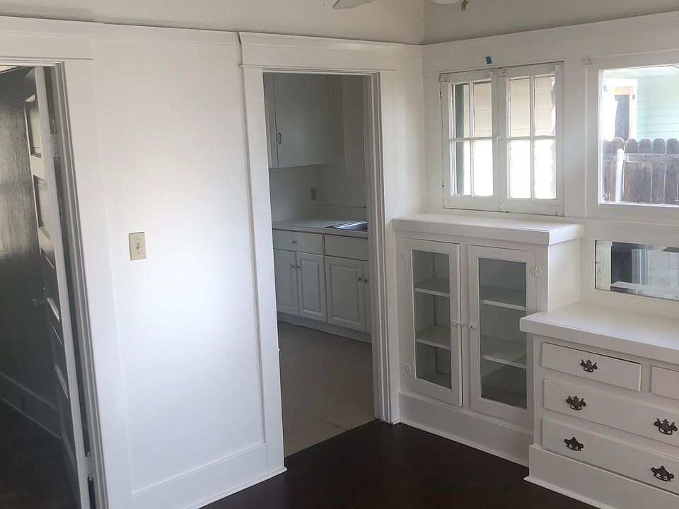 2nd image of 131 E Union Ave