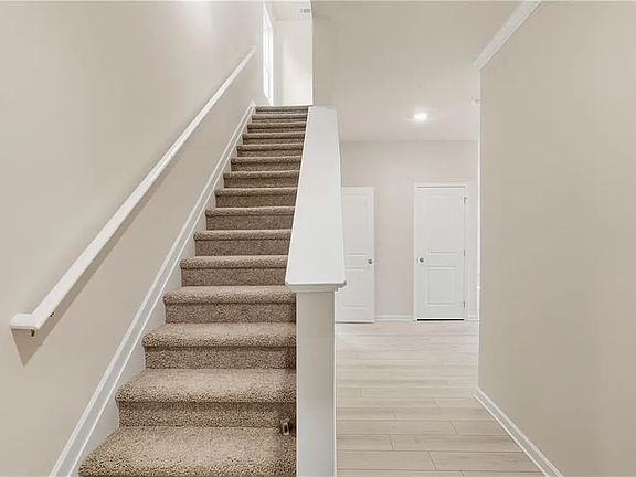 2nd image of 32 Parkwood Dr
