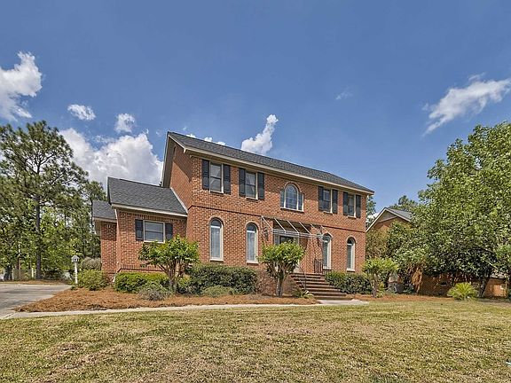 2nd image of 210 Tamwood Cir