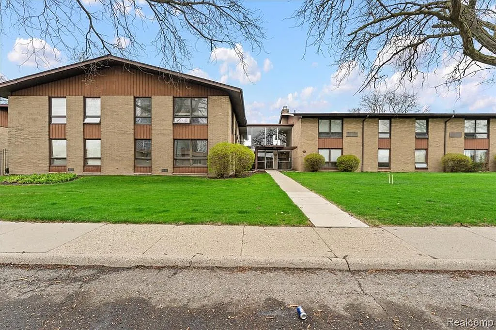 Building Photo - 1545 Cherboneau Pl #41