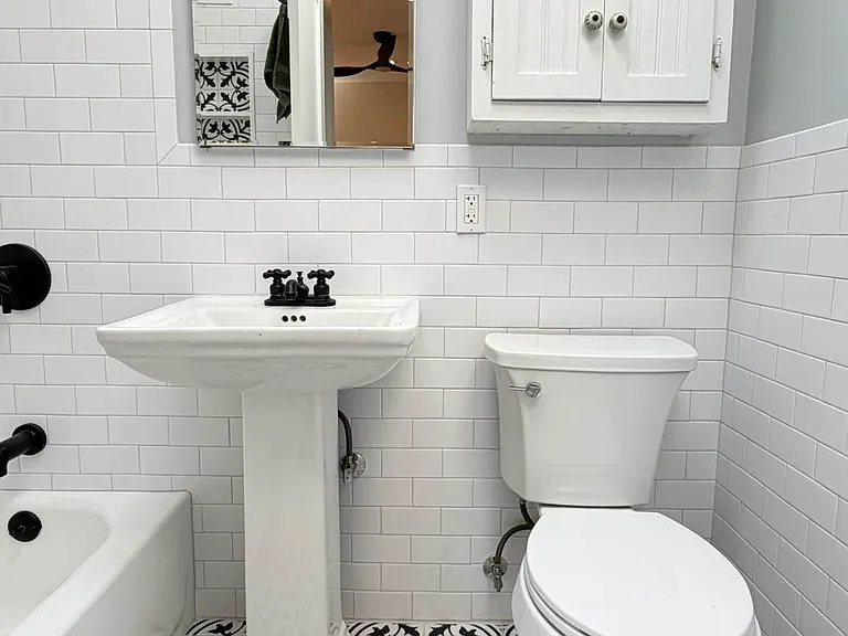 410 Douglass St #3 — Photo 10