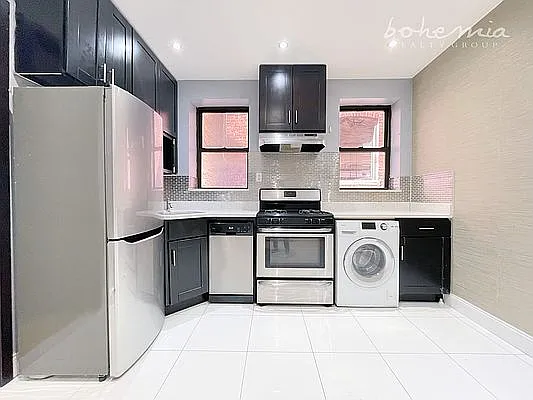 Rented by Bohemia Realty Group | media 2