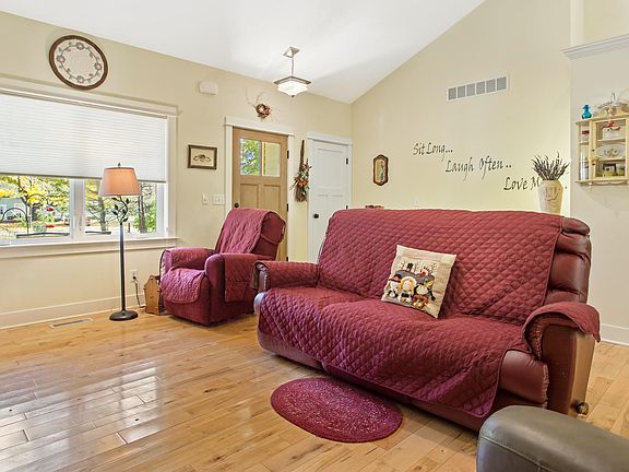 4th image of 716 Saunders Ave