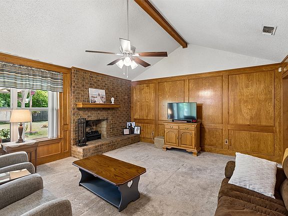 3rd image of 2206 Sexton Dr