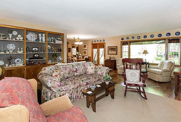 5th image of 3349 Buckingham Dr