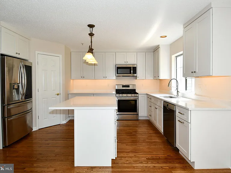 15108 Cider Wood Ct — Photo 9