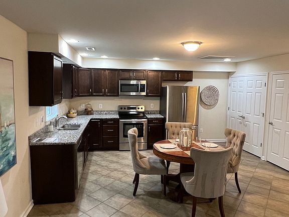 Dine-in Kitchen