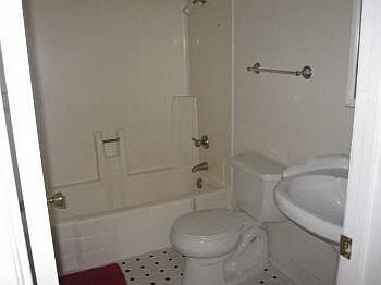 4th image of 8915 Ledgewood Ave
