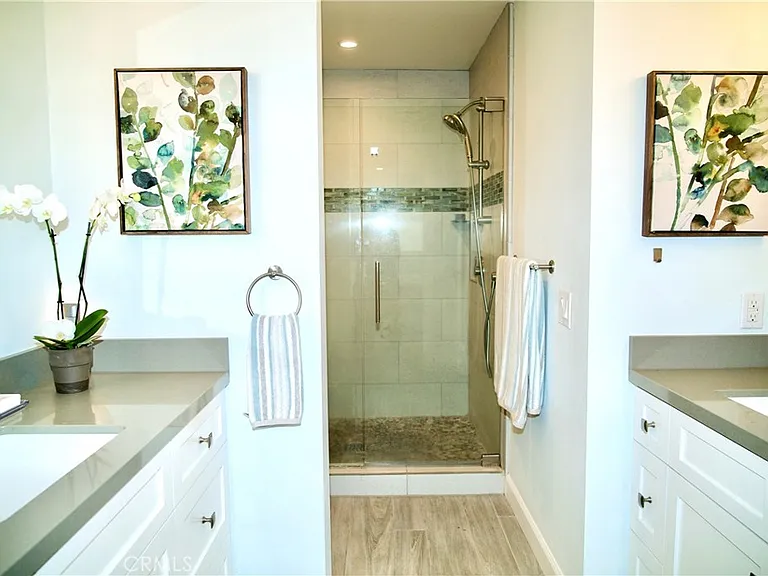 1249 Ocean Front #D — Photo 15