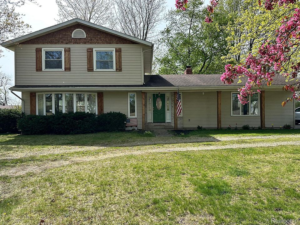 1st image of 61618 Bayshore Dr