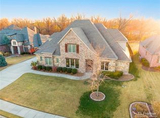 620 Tall Oaks Ct, Centerton, AR 72719