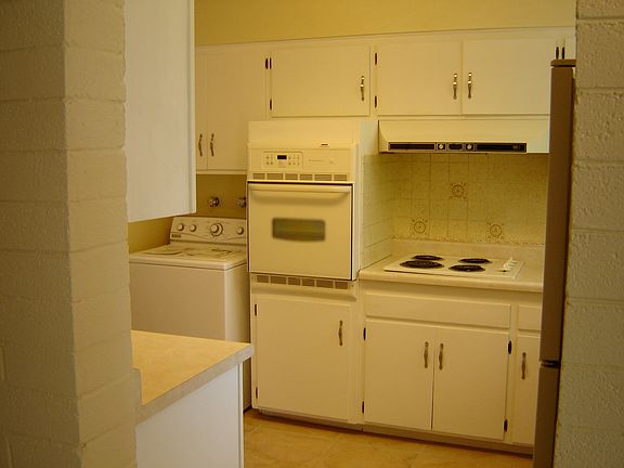 3rd image of 10859 W Cherry Hills Dr W
