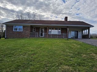 218 Orchard Hills Rd, Rural Retreat, VA 24368