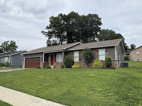 2nd image of 4009 Cedar Hill Ct