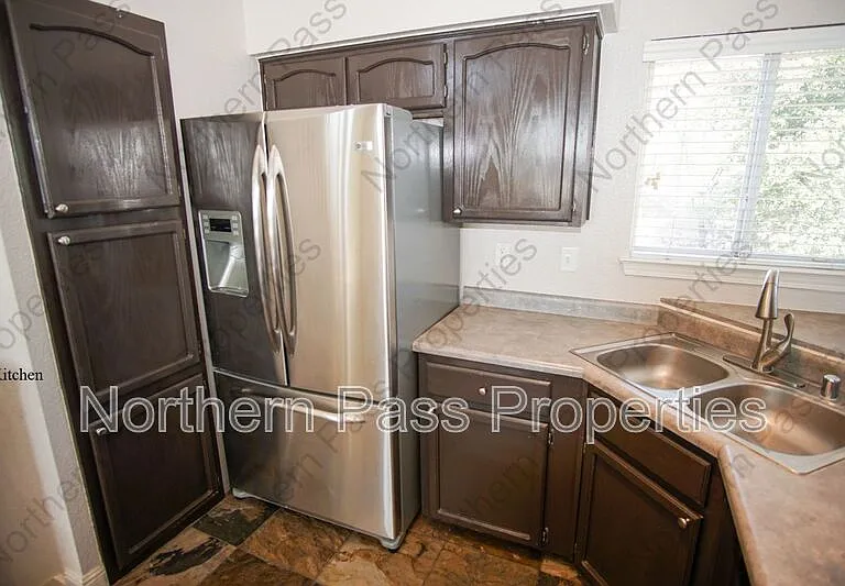 1516 Cherokee Ridge Dr — Photo 9