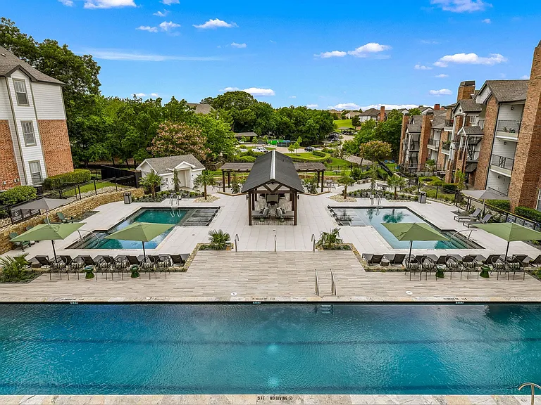 Cortland North Plano — Photo 14