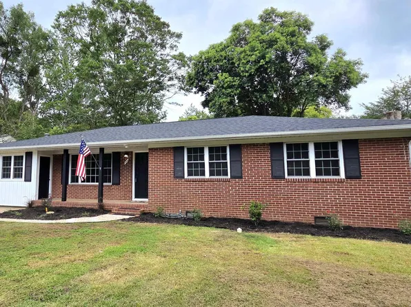 124 Forestdale Dr, Taylors, SC 29687