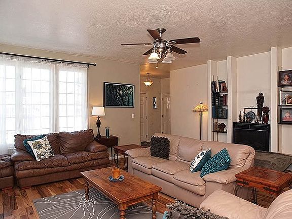 4th image of 3815 S Lake Vista Dr