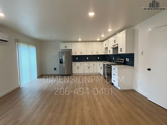 4th image of 17420 29th Ave E