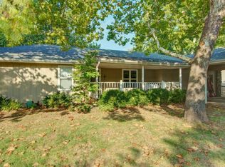 3669 S Fort Ave, Springfield, MO 65807